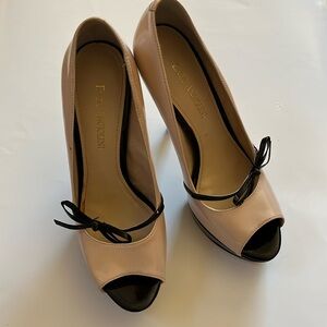 Enzo Angiolini Women's Savoye Bow Trim Peep Toe Pump